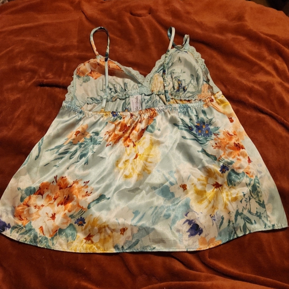 Pajama top - Picture 2 of 3